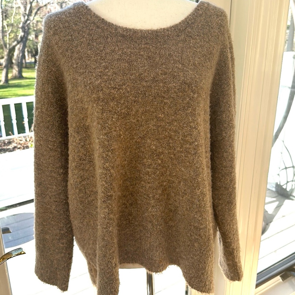 Willow & Clay S EUC Oversized TAUPE Cozy Sweater - Picture 1 of 7